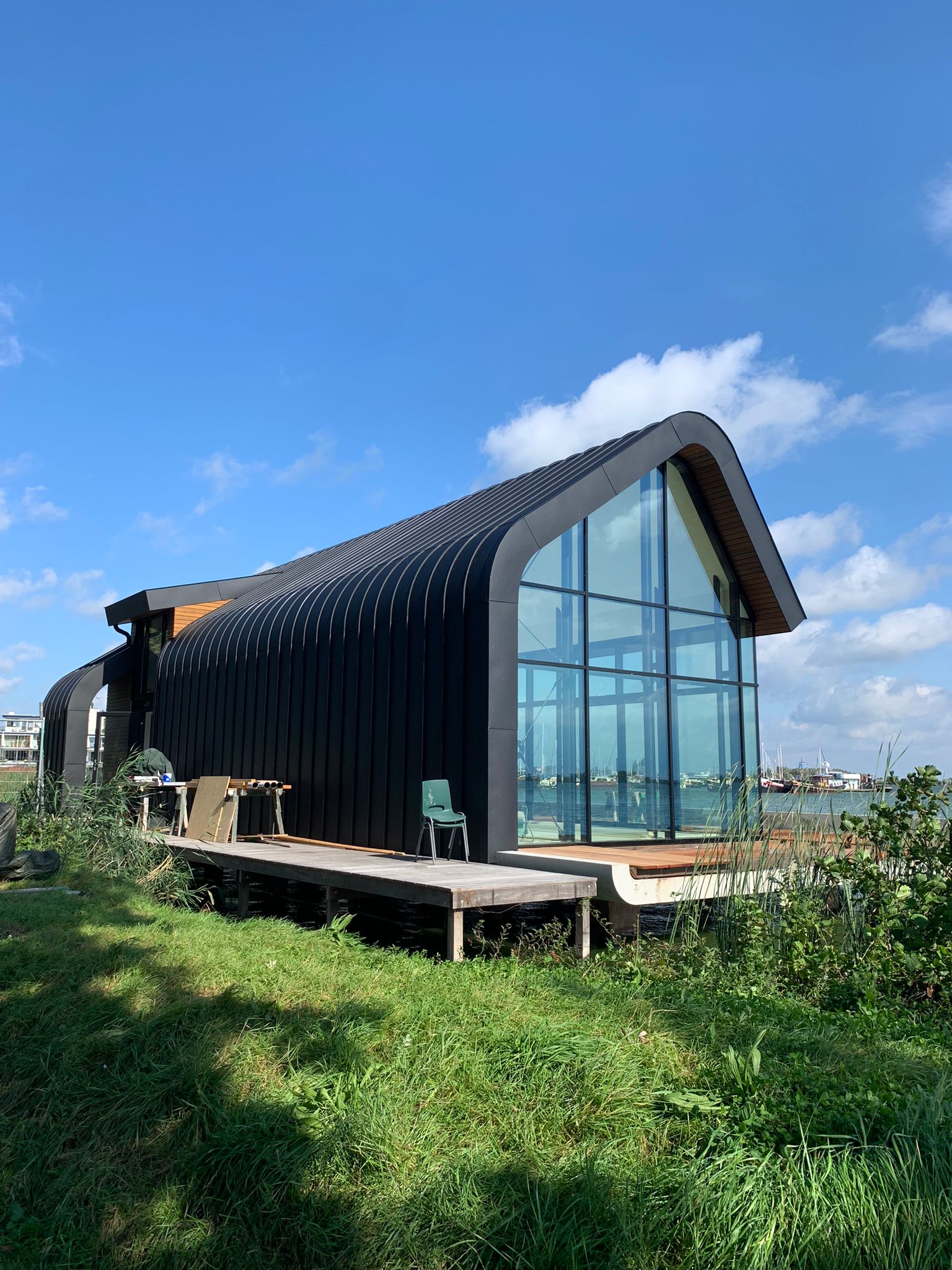 Project Roelofarendsveen | Elshof Metaaldak is dé specialist in hoogwaardige metalen dak- en gevelbekleding