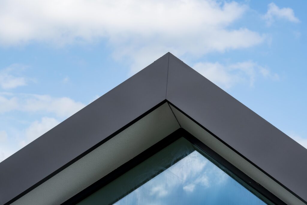 Project wapenveld | Elshof Metaaldak is dé specialist in hoogwaardige metalen dak- en gevelbekleding